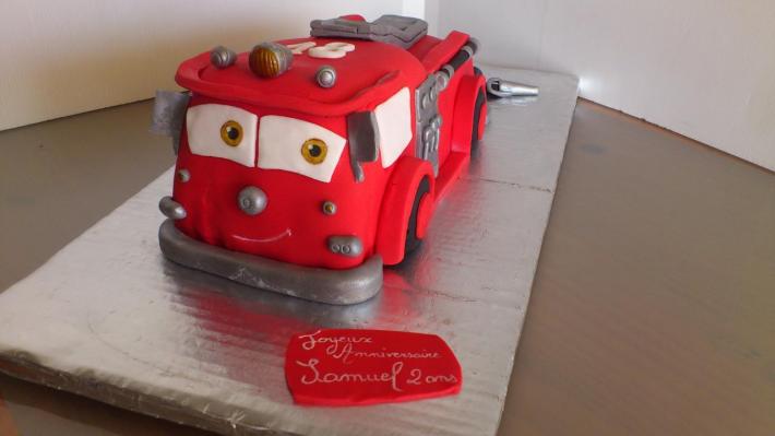 30 cake design pompier cars 1